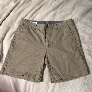 Amazon Essentials Men’s Shorts Size 32